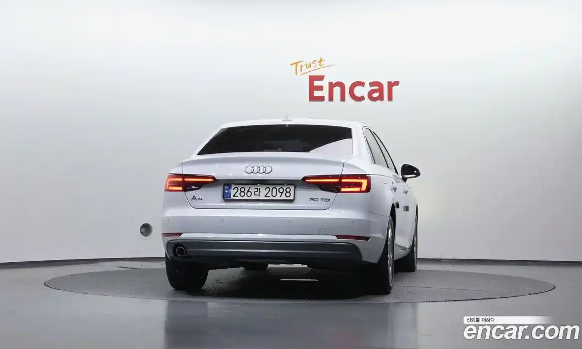 Audi A4 2018 2.0 гидро в Москве № 1195200, фото 3