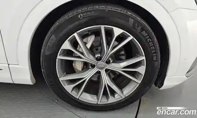 Audi Q8 2021 3.0 гидро в Москве № 1195264, миниатюра 4