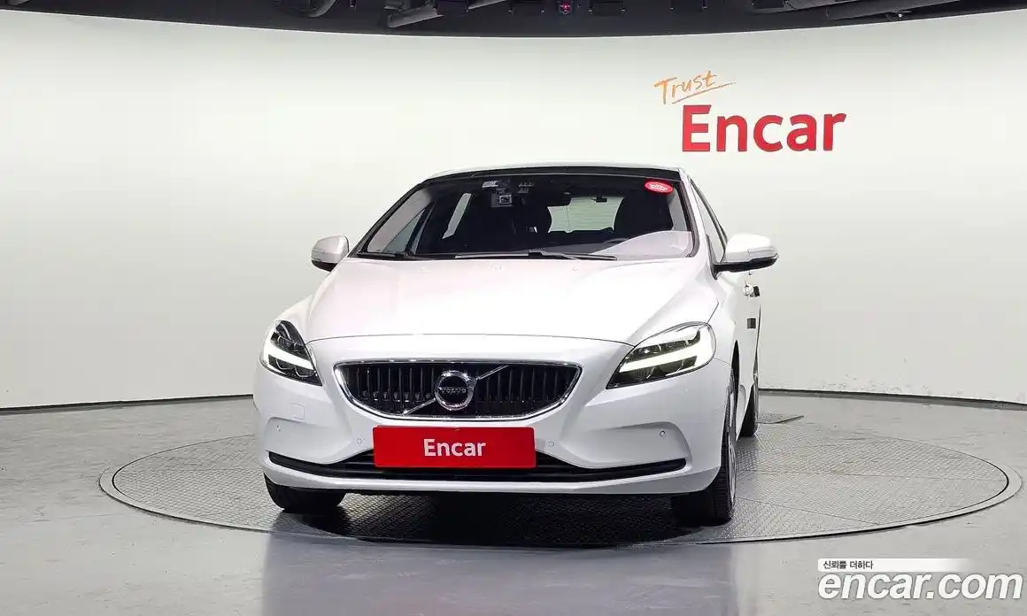 Volvo V40 2017 2.0 гидро в Москве № 1195855, фото 3
