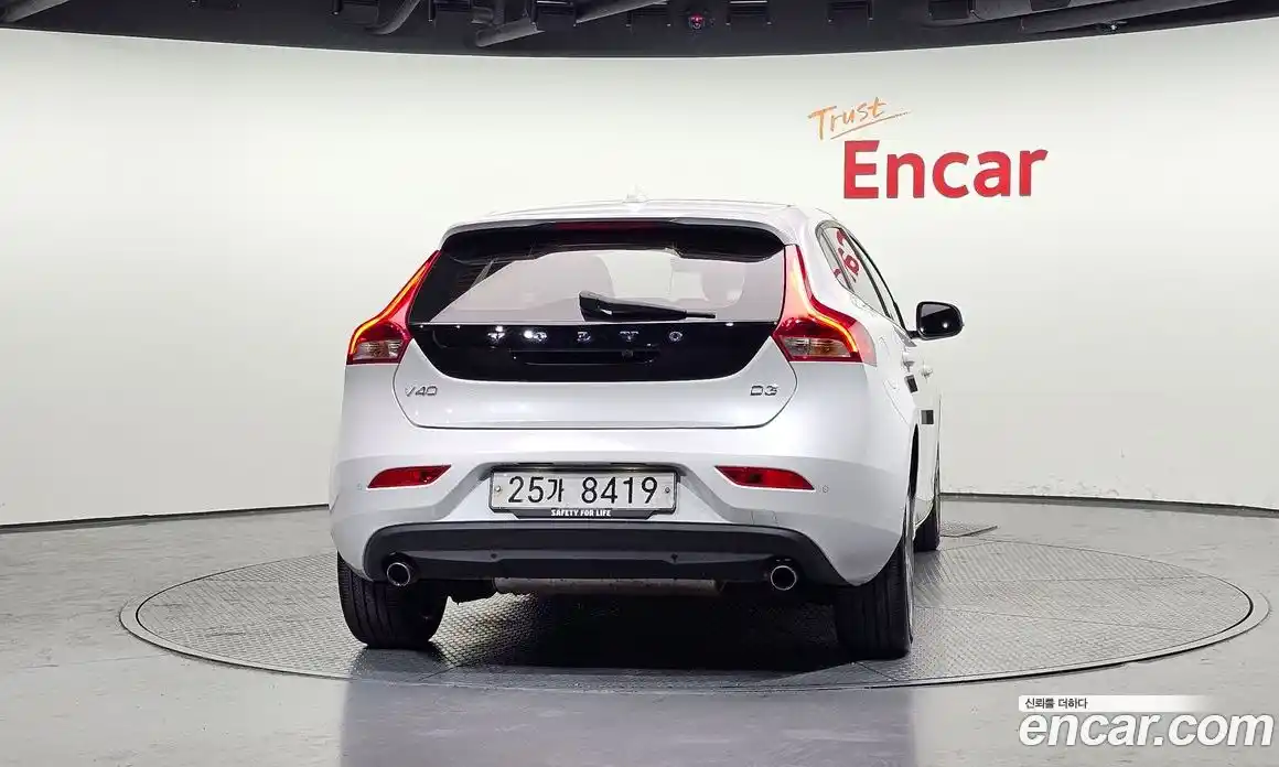 Volvo V40 2017 2.0 гидро в Москве № 1195855, фото 4