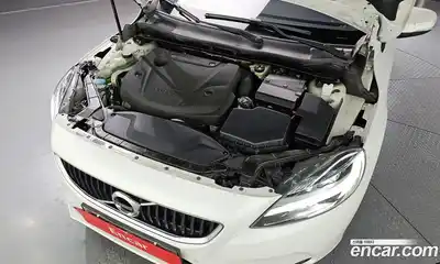 Volvo V40 2017 2.0 гидро в Москве № 1195855, миниатюра 6