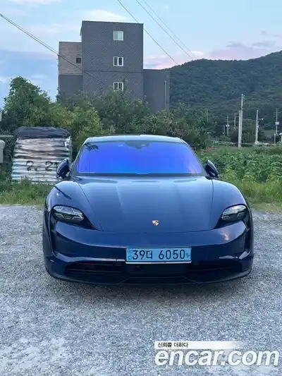 Porsche Taycan 2021 гидро в Москве № 1196174, миниатюра 4