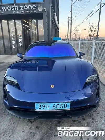 Porsche Taycan 2021 гидро в Москве № 1196174, миниатюра 5