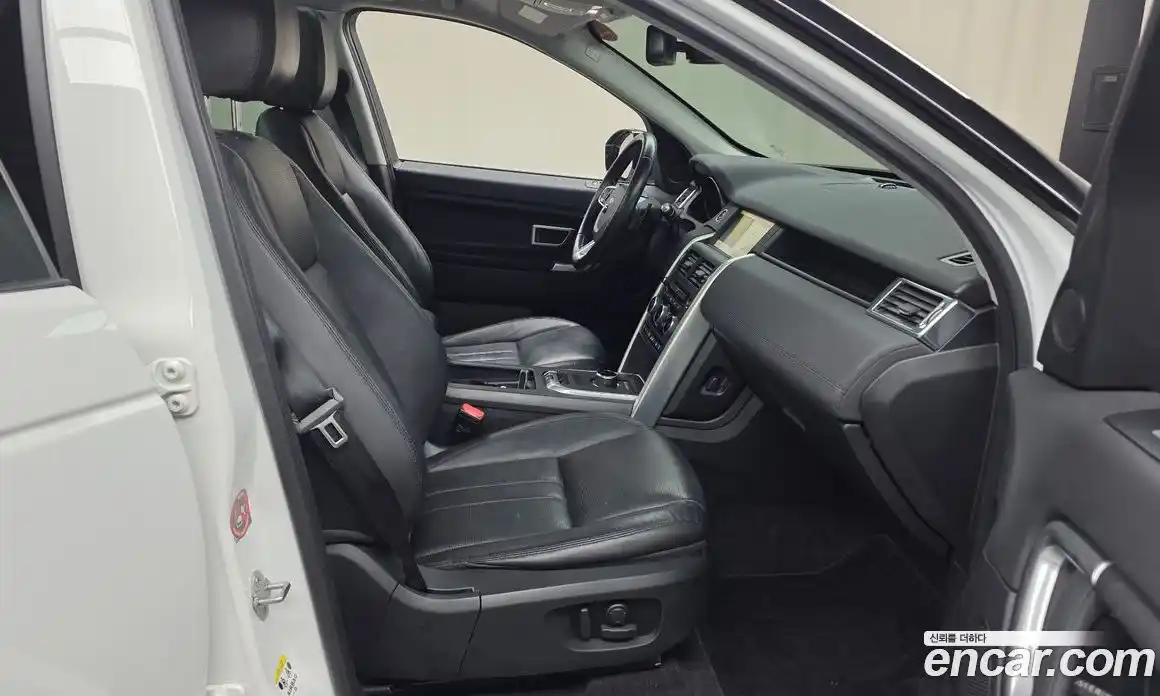 Land Rover Discovery Sport 2017 2.0 гидро в Москве № 1196619, фото 11