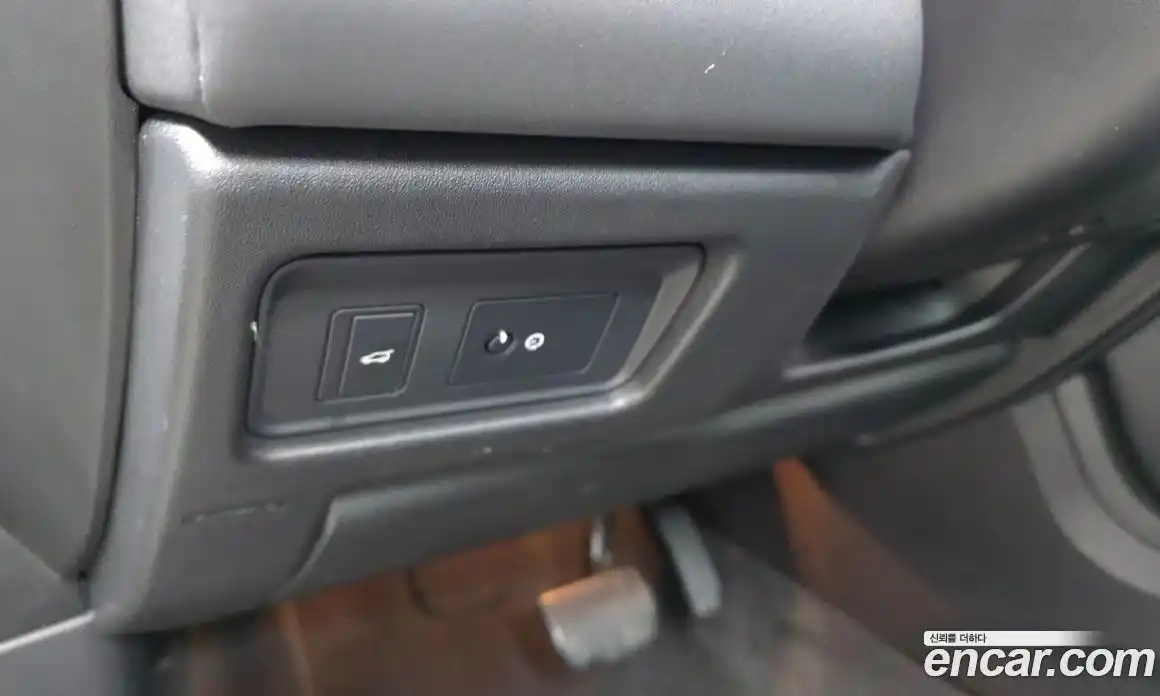 Land Rover Discovery Sport 2017 2.0 гидро в Москве № 1196619, фото 17
