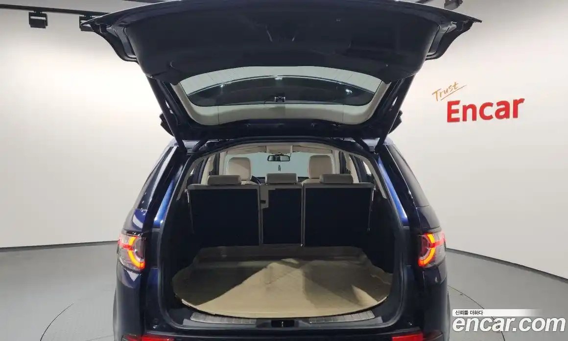 Land Rover Discovery Sport 2015 2.0 гидро в Москве № 1196677, фото 20