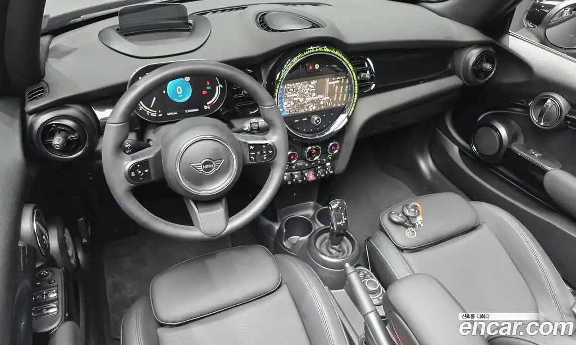Mini Cooper Convertible 2024 1.5 гидро в Москве № 1196906, фото 7