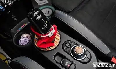 Mini Cooper Convertible 2024 2.0 гидро в Москве № 1196914, миниатюра 9