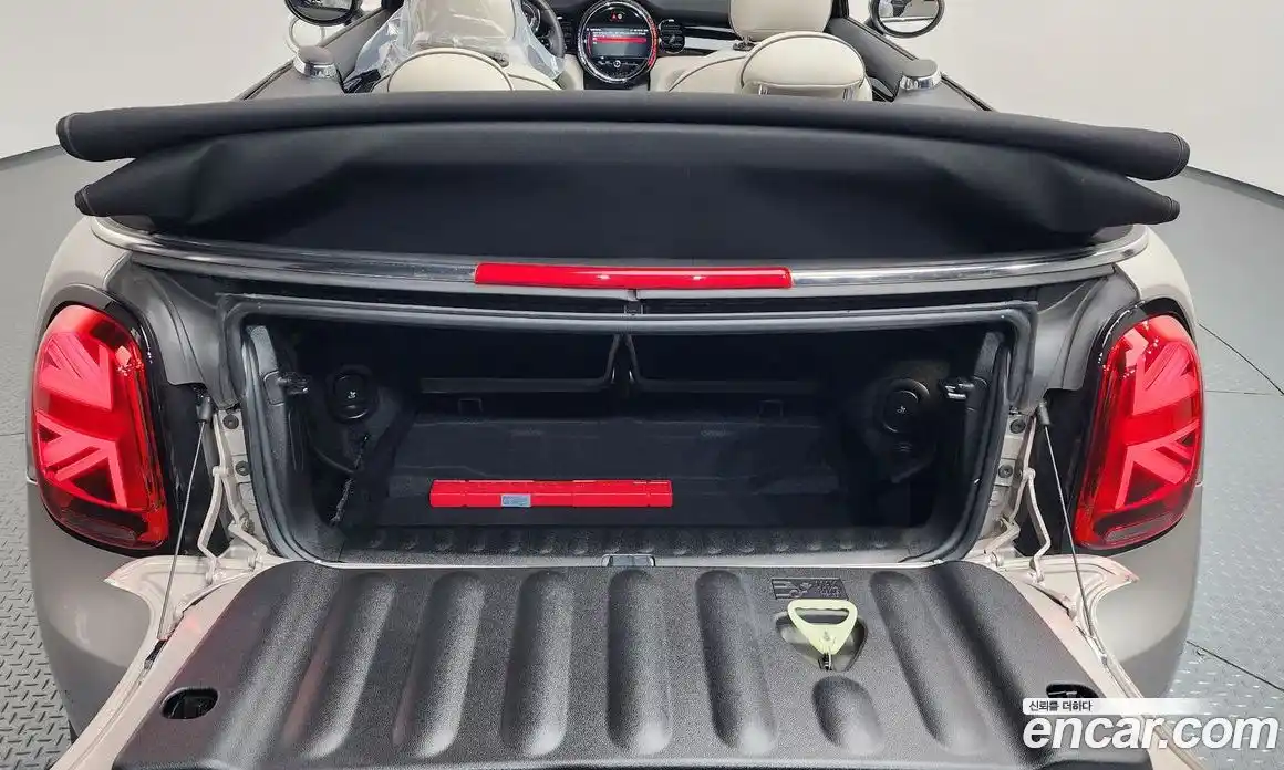 Mini Cooper Convertible 2022 2.0 гидро в Москве № 1197014, фото 20