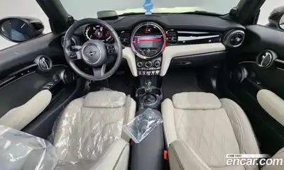 Mini Cooper Convertible 2022 2.0 гидро в Москве № 1197014, миниатюра 7
