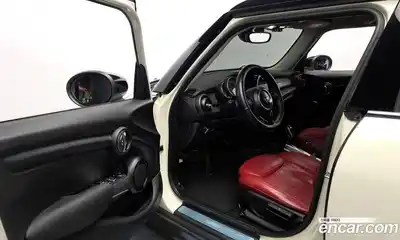 Mini Cooper 2020 1.5 гидро в Москве № 1197095, миниатюра 10