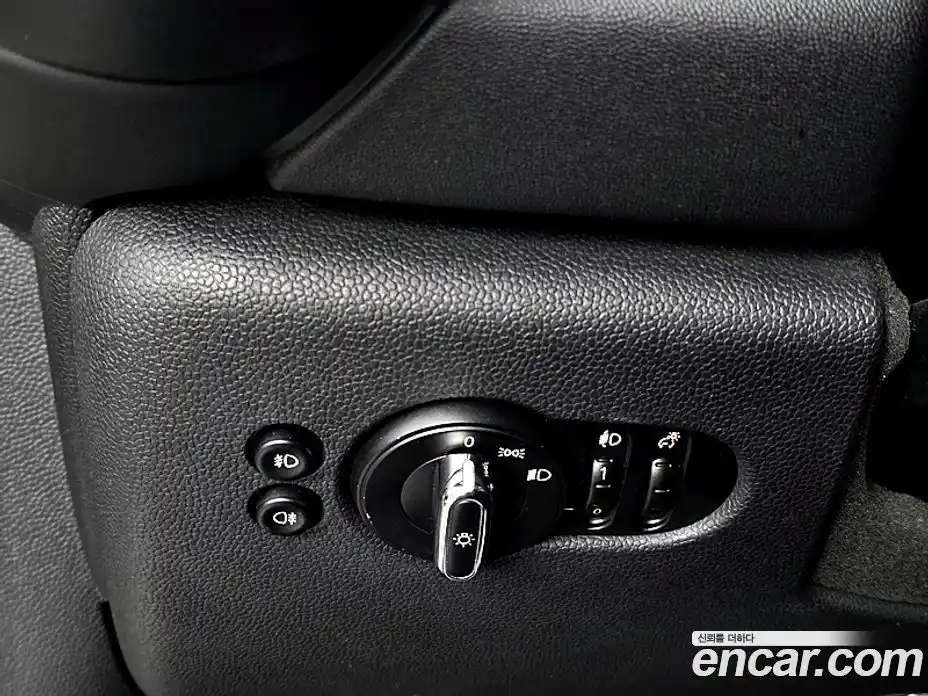 Mini Cooper 2015 1.5 гидро в Москве № 1197240, фото 11