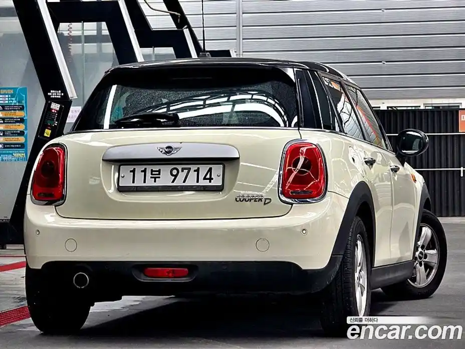 Mini Cooper 2015 1.5 гидро в Москве № 1197240, фото 4