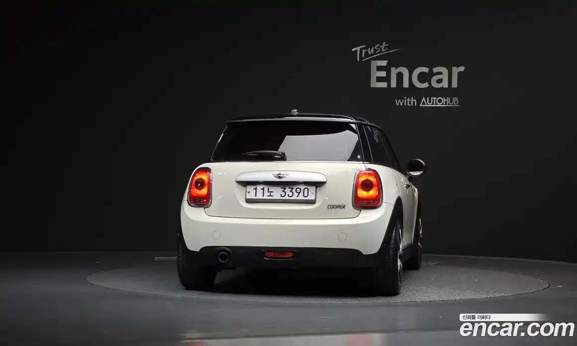 Mini Cooper 2015 1.5 гидро в Москве № 1197250, фото 4