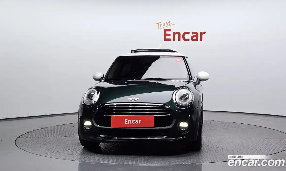 Mini Cooper 2015 1.5 гидро в Москве № 1197289, фото 3