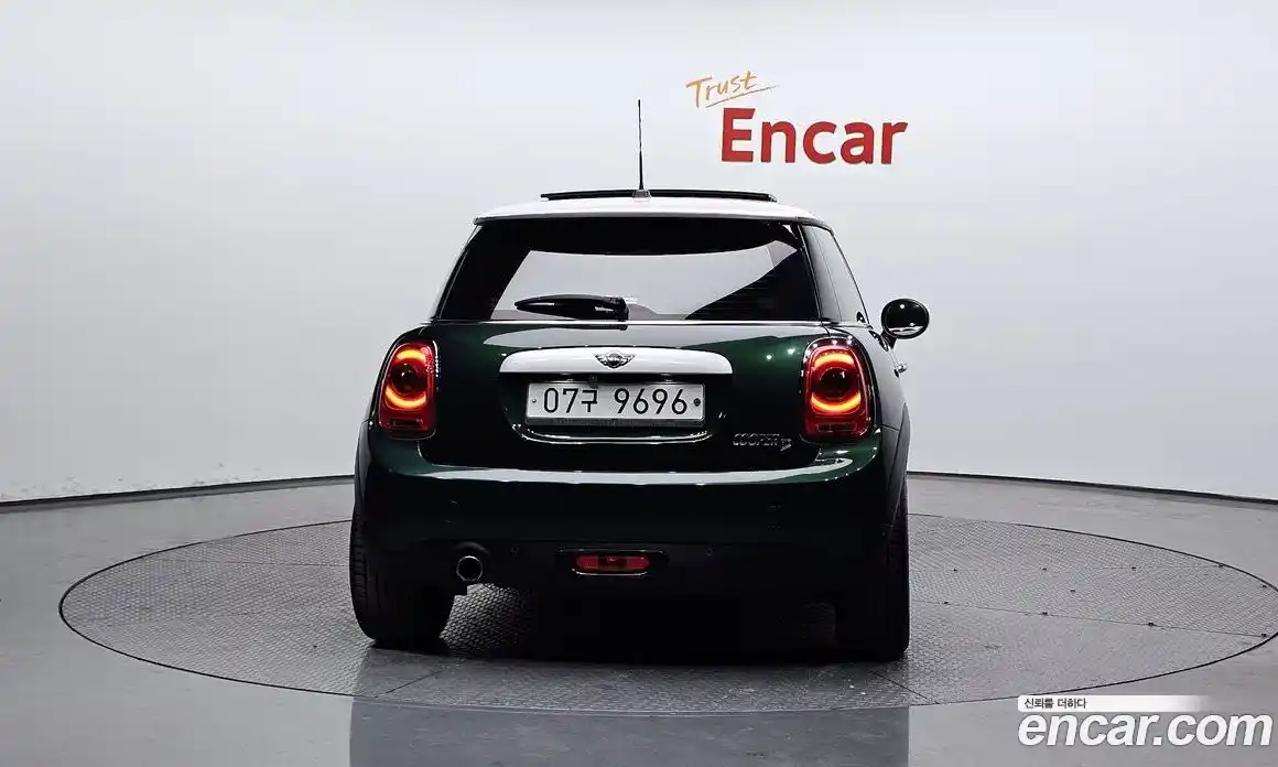 Mini Cooper 2015 1.5 гидро в Москве № 1197289, фото 4