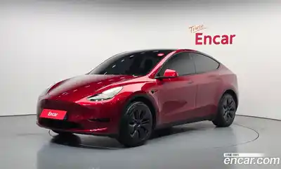 Tesla Model Y, 2024