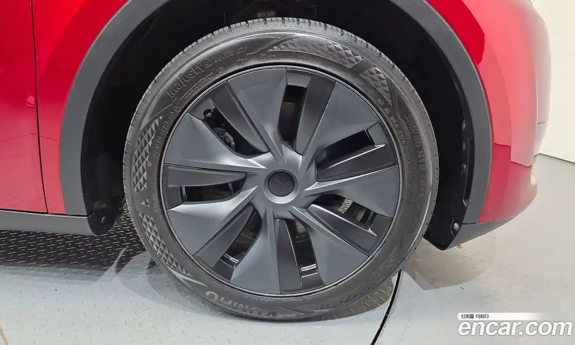 Tesla Model Y 2024 0.2 гидро в Москве № 1197442, фото 5