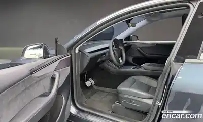 Tesla Model Y 2025 0.2 гидро в Москве № 1197451, миниатюра 11