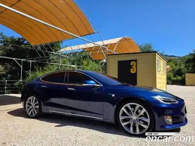 Tesla Model S 90D