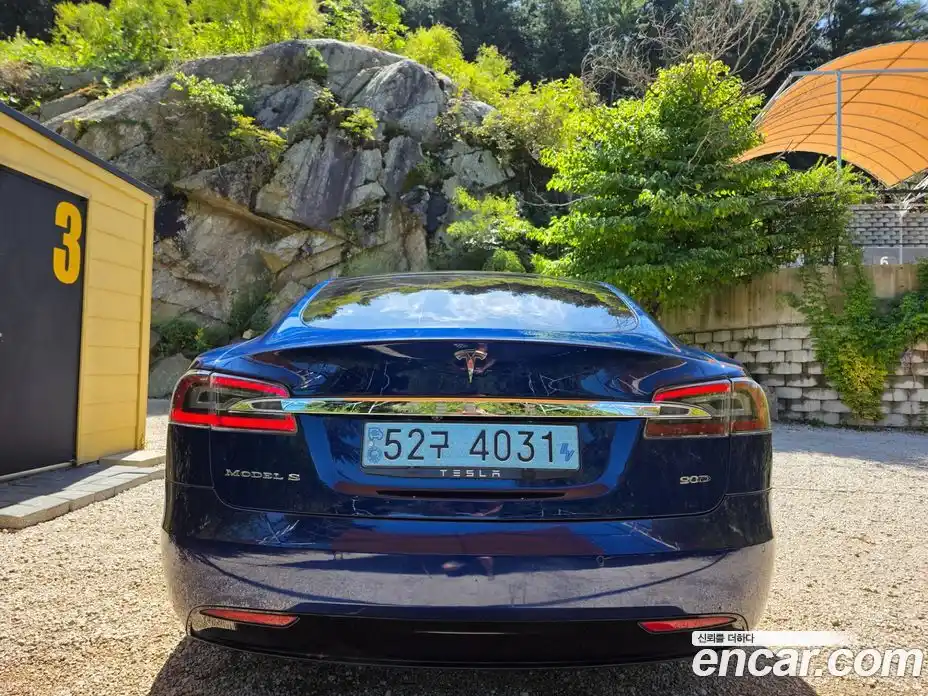 Tesla Model S 2017 гидро в Москве № 1197619, фото 4