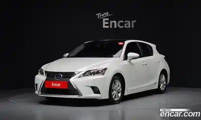 Lexus CT200h, 2017