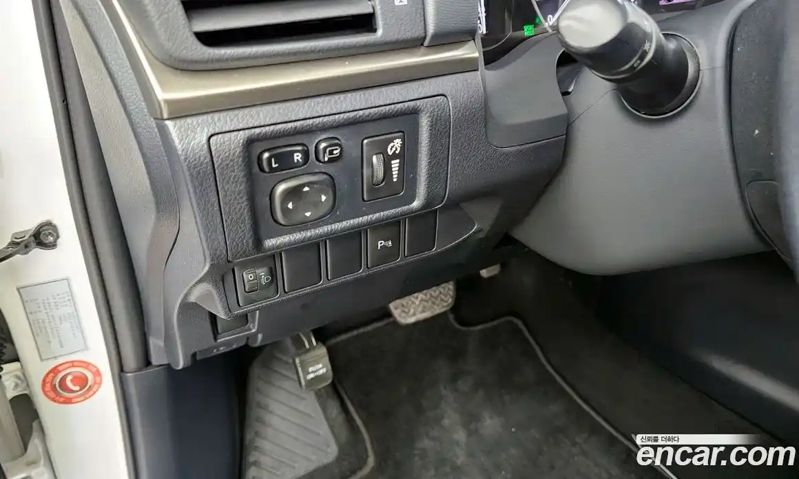 Lexus CT200h 2017 1.8 гидро в Москве № 1197640, фото 16