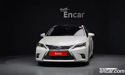 Lexus CT200h 2017 1.8 гидро в Москве № 1197640, миниатюра 3