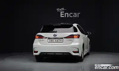 Lexus CT200h 2017 1.8 гидро в Москве № 1197640, миниатюра 4