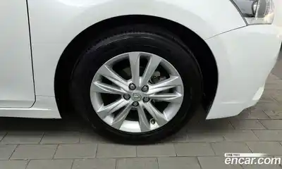 Lexus CT200h 2017 1.8 гидро в Москве № 1197640, миниатюра 5