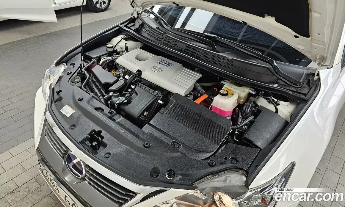 Lexus CT200h 2017 1.8 гидро в Москве № 1197640, фото 6