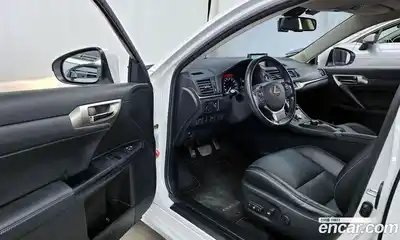 Lexus CT200h 2017 1.8 гидро в Москве № 1197640, миниатюра 10