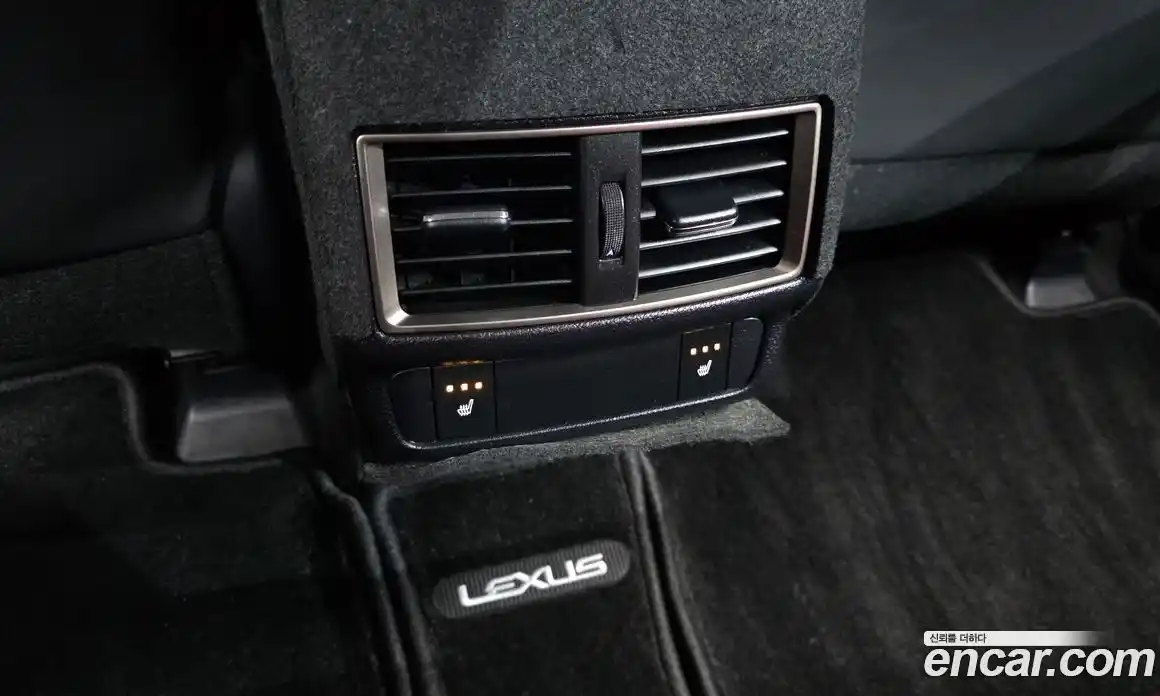 Lexus NX 2018 2.5 гидро в Москве № 1197668, фото 17