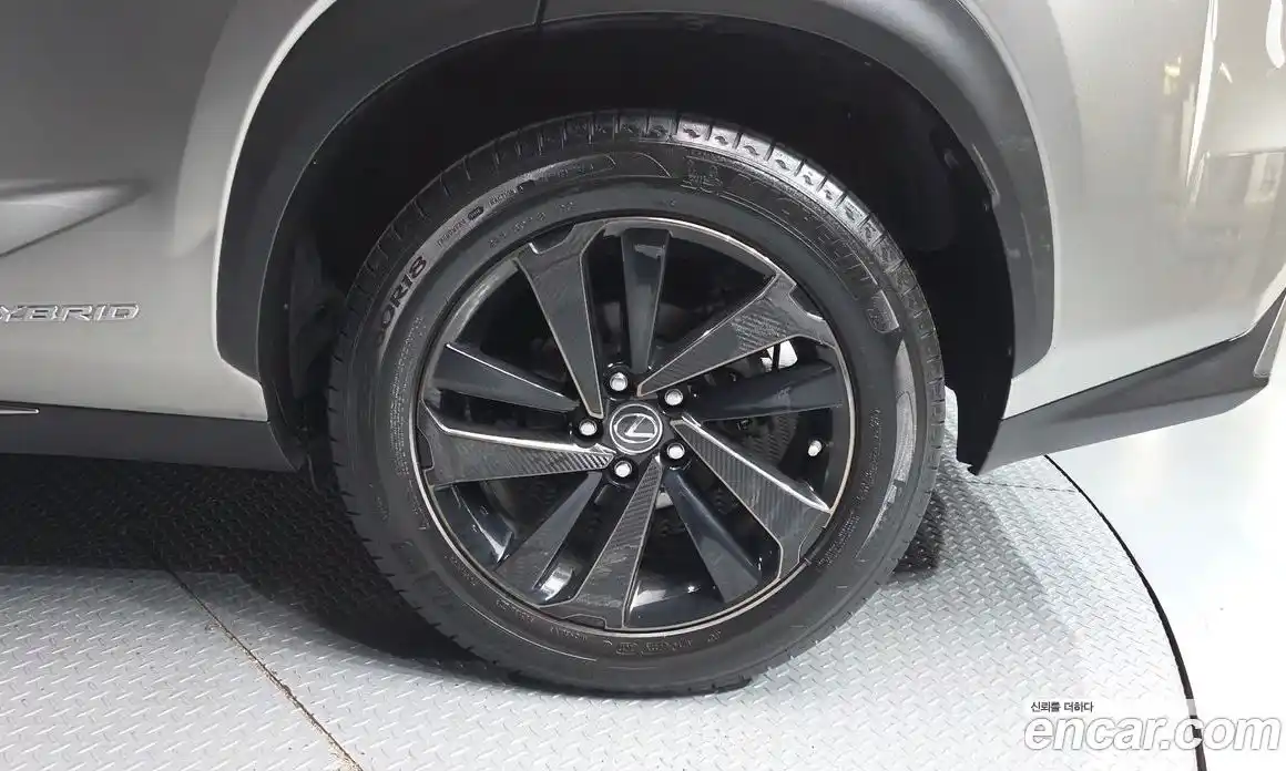 Lexus NX 2018 2.5 гидро в Москве № 1197668, фото 4