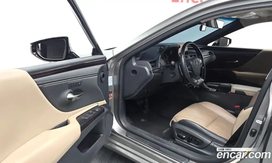 Lexus ES 2018 2.5 гидро в Москве № 1197757, фото 11