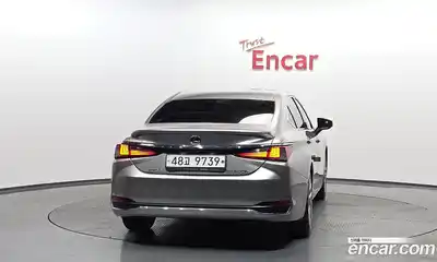 Lexus ES 2018 2.5 гидро в Москве № 1197757, миниатюра 4
