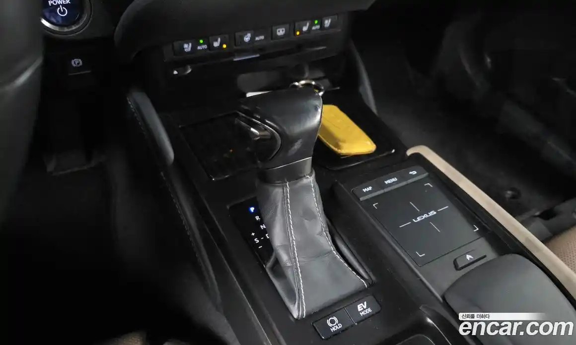 Lexus ES 2018 2.5 гидро в Москве № 1197757, фото 9