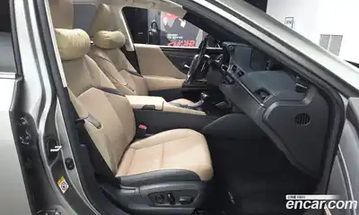 Lexus ES 2018 2.5 гидро в Москве № 1197757, миниатюра 10
