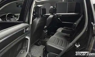 Volkswagen Tiguan 2022 2.0 гидро в Москве № 1197813, миниатюра 12