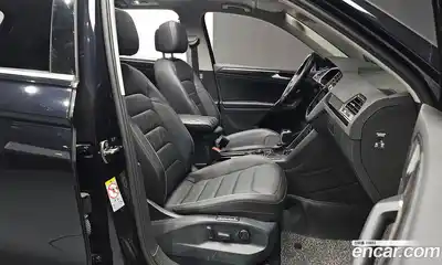 Volkswagen Tiguan 2022 2.0 гидро в Москве № 1197813, миниатюра 10