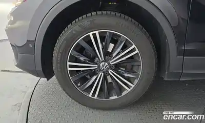 Volkswagen Tiguan 2021 2.0 гидро в Москве № 1197970, миниатюра 5