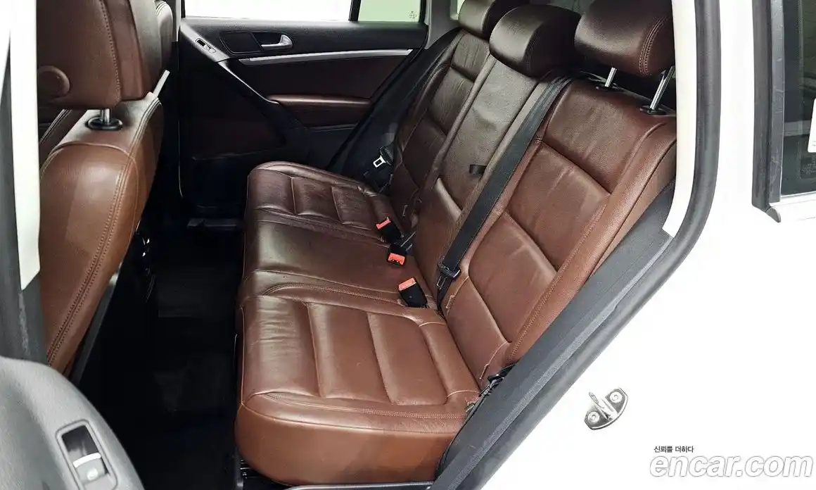 Volkswagen Tiguan 2014 2.0 гидро в Москве № 1197977, фото 12
