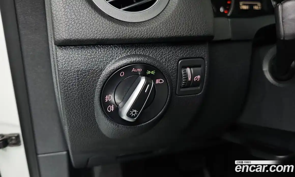 Volkswagen Tiguan 2014 2.0 гидро в Москве № 1197977, фото 18