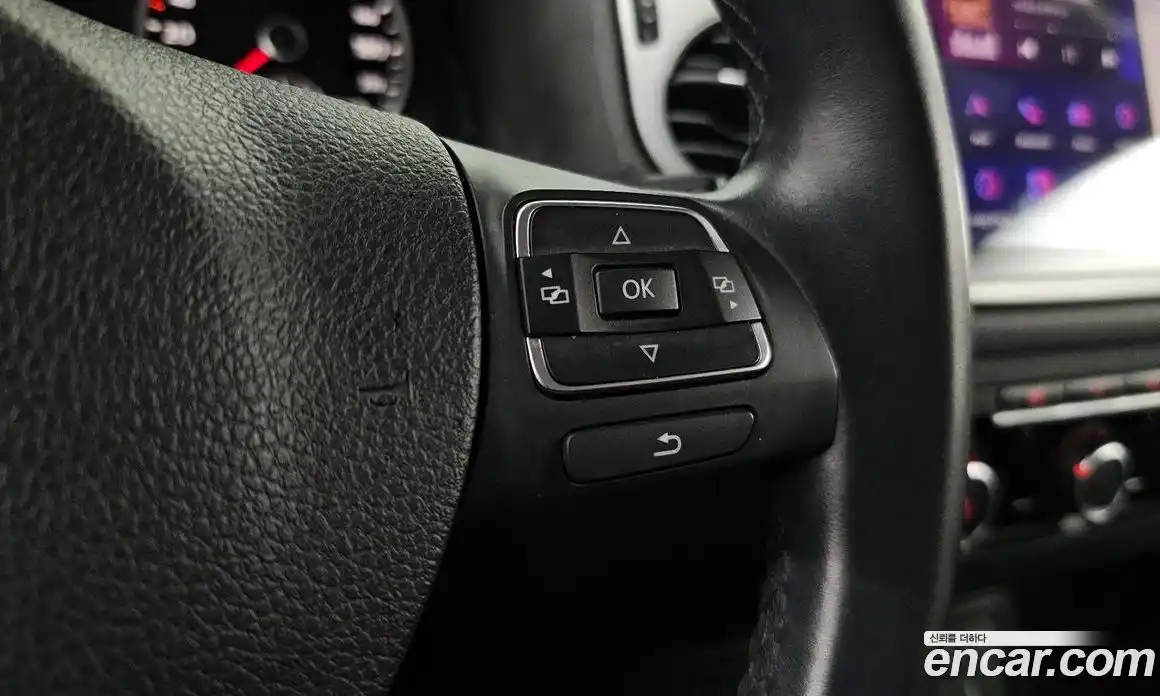 Volkswagen Tiguan 2014 2.0 гидро в Москве № 1197977, фото 19