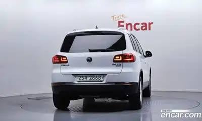 Volkswagen Tiguan 2014 2.0 гидро в Москве № 1197977, миниатюра 4
