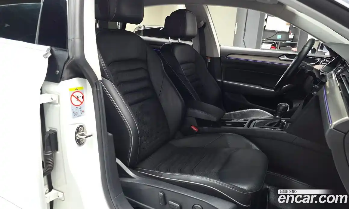 Volkswagen Arteon 2019 2.0 гидро в Москве № 1198080, фото 9