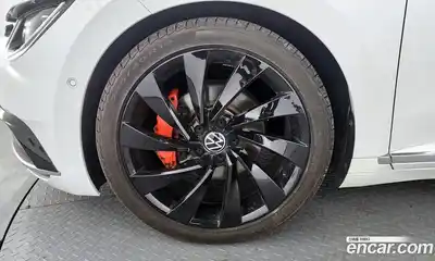 Volkswagen Arteon 2019 2.0 гидро в Москве № 1198127, миниатюра 5