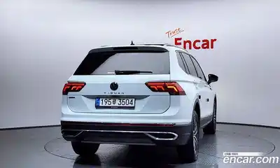 Volkswagen Tiguan 2022 2.0 гидро в Москве № 1198148, миниатюра 4