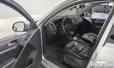 Volkswagen Tiguan 2013 2.0 гидро в Москве № 1198266, миниатюра 11