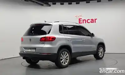 Volkswagen Tiguan 2013 2.0 гидро в Москве № 1198266, миниатюра 2